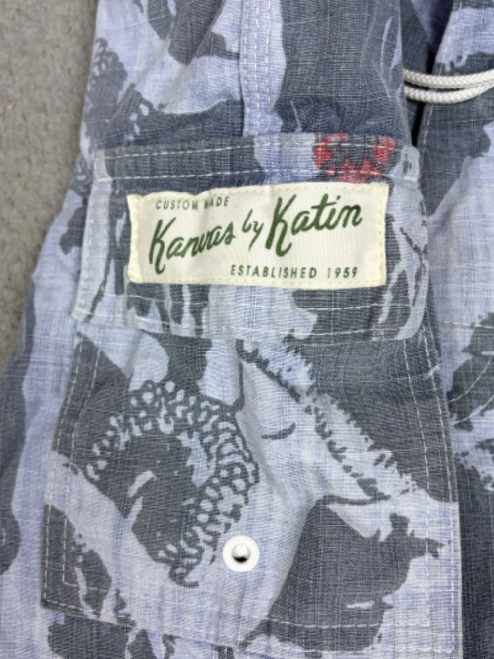 Kanvas by Katin Boardshorts Mens Size 31 Drawstrings Snaps Beach Swimming